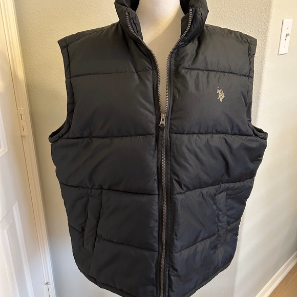 U.S. Polo Assn. Black Puffer Vest for Men Size L - Picture 1 of 3